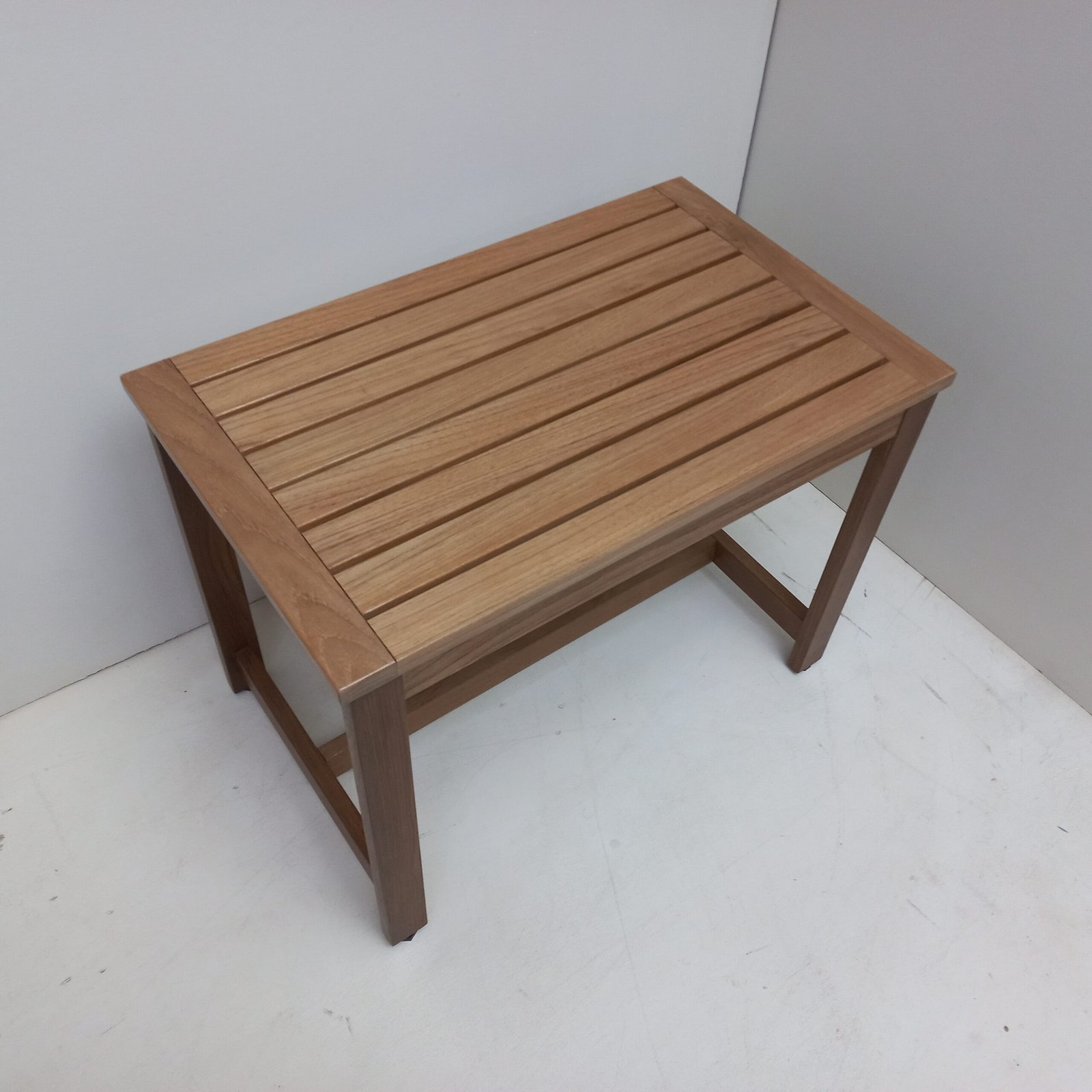 ספסל למקלחת מעץ טיק "סינה" 60*38