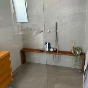 ספסלי מדף למקלחת מעץ טיק