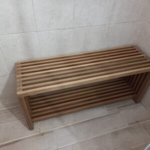 ספסל למקלחת עם מדף מעץ טיק